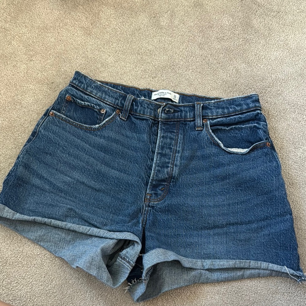 Abercrombie & Fitch Curve Love The Dad Short High Rise